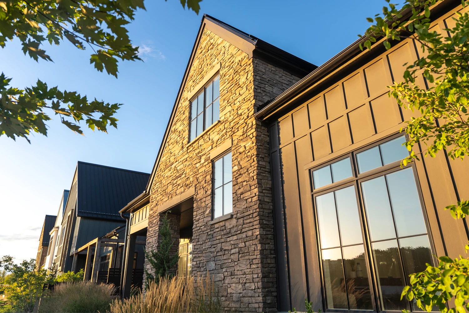 Creative Mines | Peak Ledge Stone Veneer Creative Mines | Peak Ledge Stone Veneer