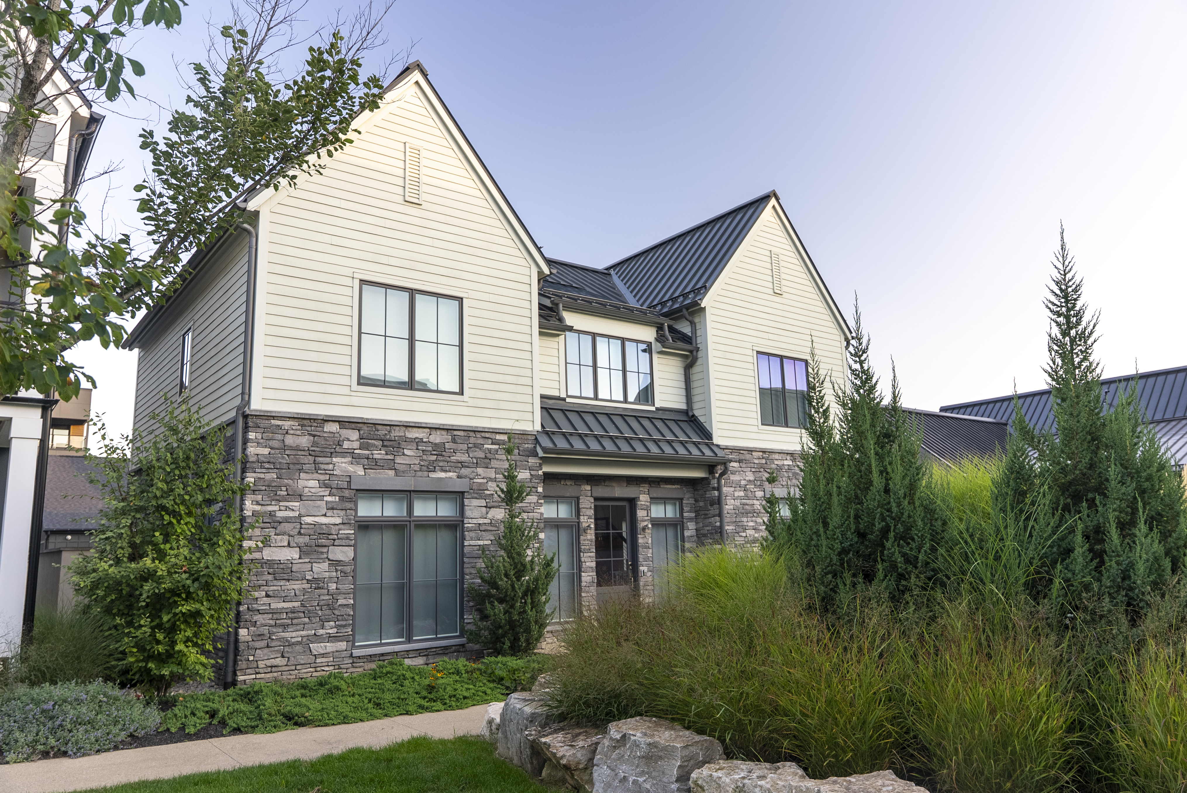 Creative Mines | Peak Ledge Stone Veneer Creative Mines | Peak Ledge Stone Veneer